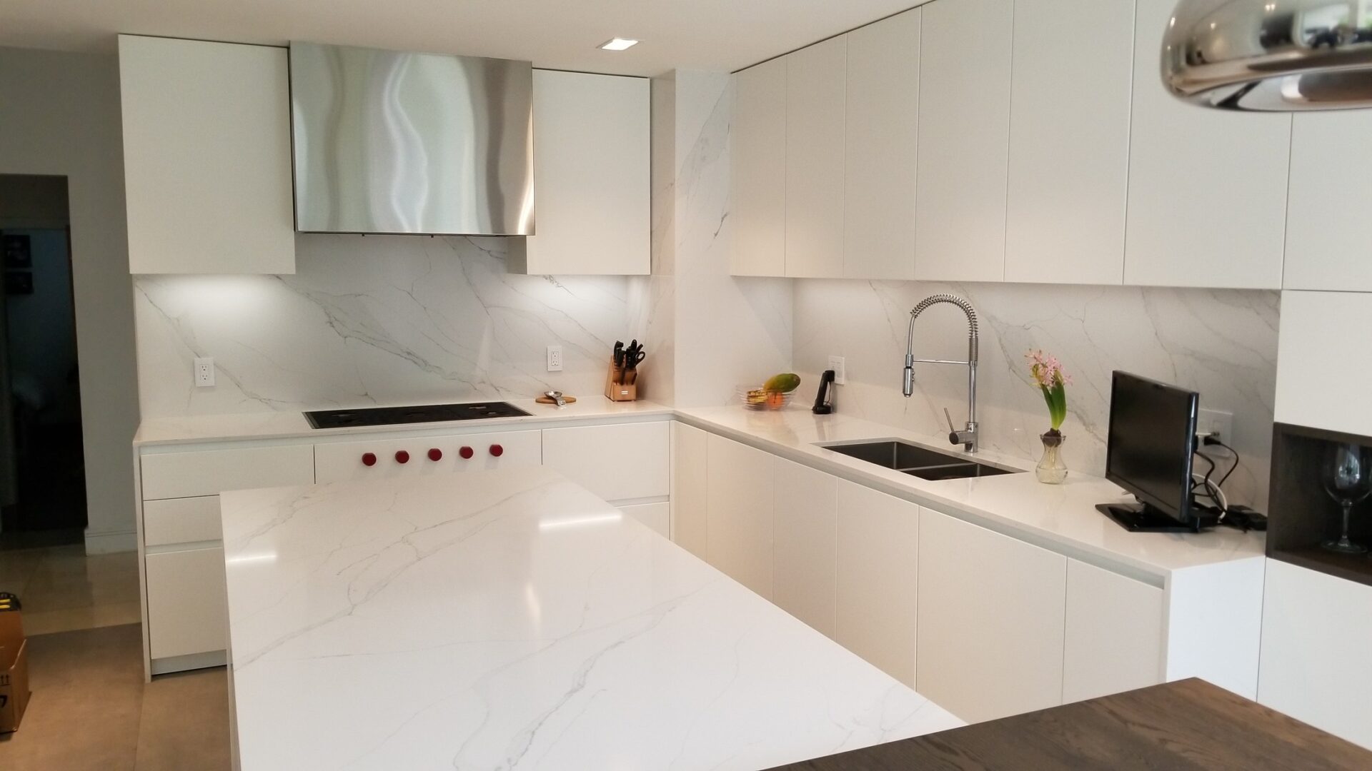 Bright White Modern Kitchen — view 3